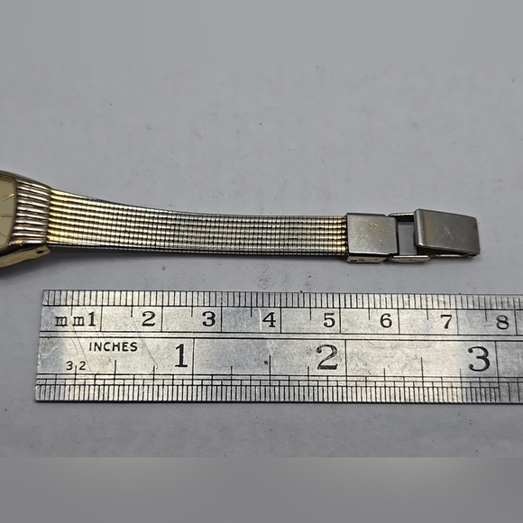 Caravelle By Bulova 48L98 Womens Quartz Watch Gold Silver Tone New Battery Works - Picture 7 of 9